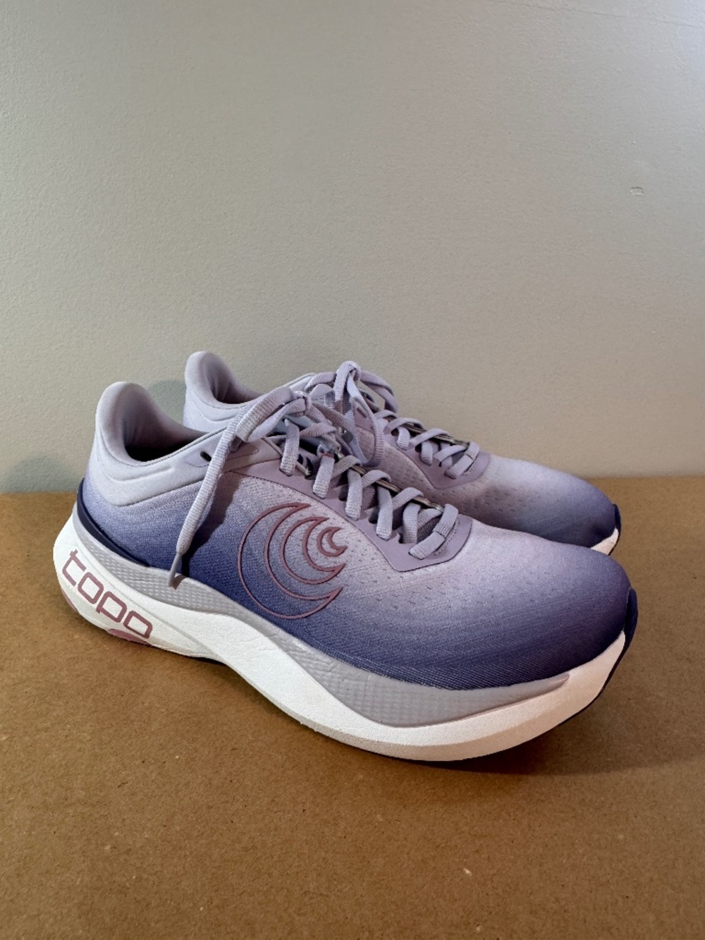 Topo Athletic Aura Women's Running Shoes Size 10 Purple Lilac Athletic Sneakers